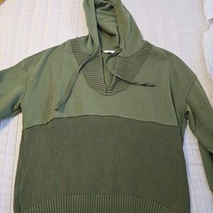 Time and Tru Olive V-Neck Hooded Sweater